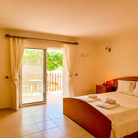 Flh Quinta Das Salinas Triplex With Pool Hébergement de vacances